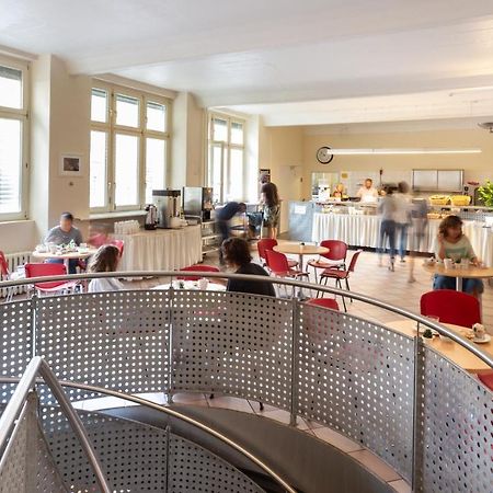 All In Hostel Берлин Екстериор снимка