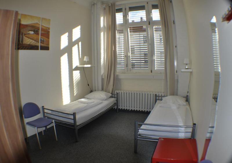 All In Hostel Берлин Екстериор снимка