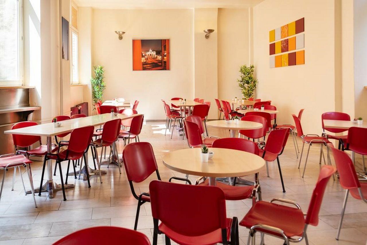 All In Hostel Берлин Екстериор снимка